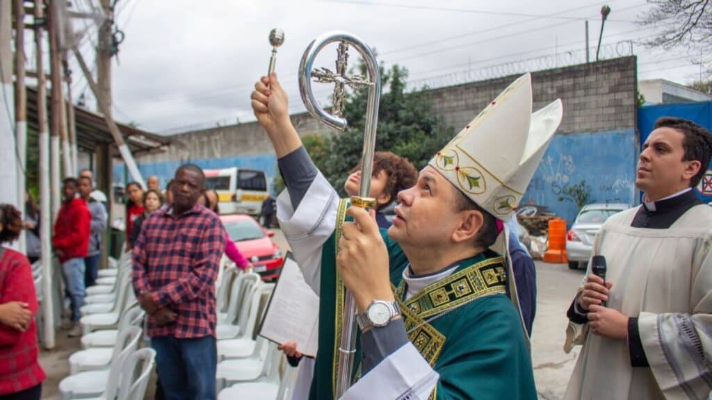 Na Região Belém, Sino e Cruz da Comunidade Nossa Senhora Aparecida são abençoados - Jornal O São Paulo