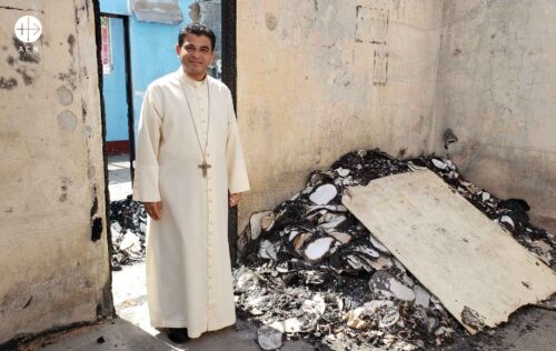 Nicarágua: Governo veta acesso de padres aos hospitais públicos - Jornal O São Paulo