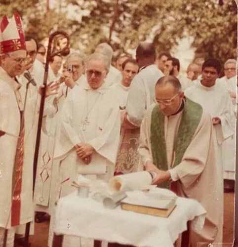 Há 40 anos, ocorria a bênção da pedra fundamental do prédio do Arquivo Metropolitano - Jornal O São Paulo