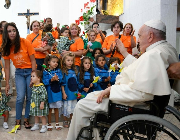 Papa em visita a centros assistenciais: ‘A caridade é a origem e a meta do caminho cristão’ - Jornal O São Paulo