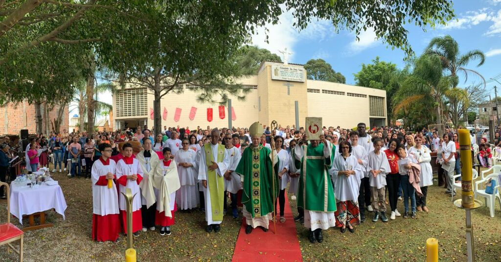Dom Cícero realiza visita pastoral à Paróquia Imaculado Coração de Maria - Jornal O São Paulo