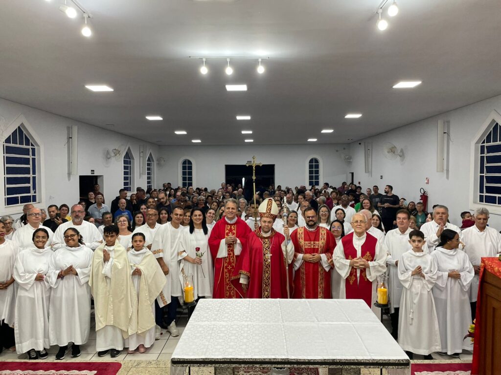 Caminhada pela paz, Crismas e instituição de ministros e coroinhas são destaques no Belém - Jornal O São Paulo