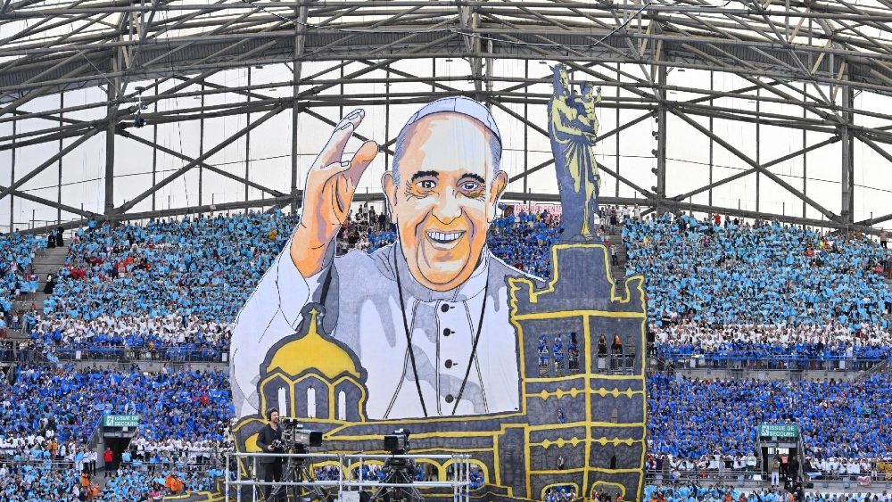 Papa se despede da França, após missa com 50 mil pessoas em Marselha - Jornal O São Paulo
