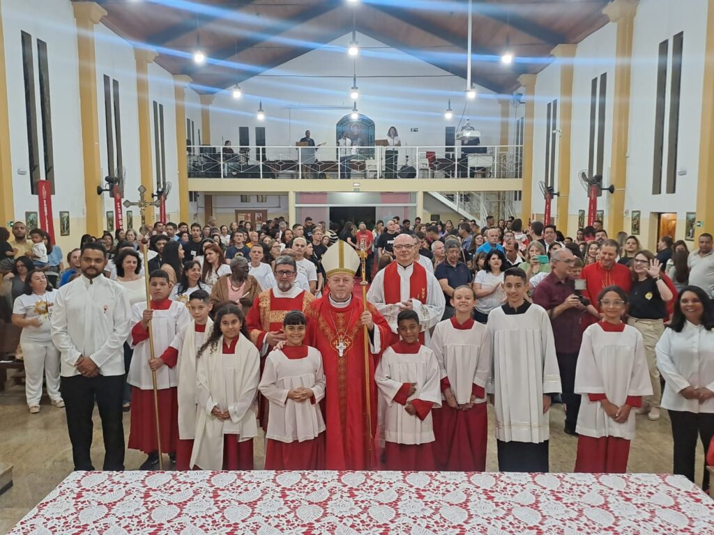 Dia de Nossa Senhora Aparecida, crismas e posse de padre em destaque na Região Santana - Jornal O São Paulo