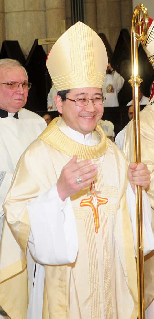 Livro conta a história de Dom Julio Endi Akamine, primeiro arcebispo nipo-brasileiro - Jornal O São Paulo