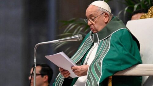 Papa conclama na conclusão do Sínodo: ‘Adorar a Deus e amar os irmãos com o Seu amor’ - Jornal O São Paulo
