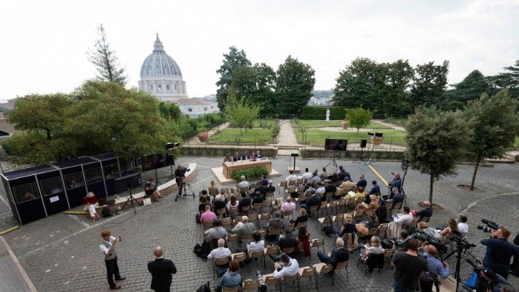 Coletiva de imprensa da ‘Laudate Deum’ é marcada por alertas sobre impactos das mudanças climáticas - Jornal O São Paulo