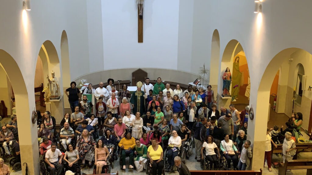 Dom Cícero preside missa em encontro da Pastoral da Pessoa com Deficiência - Jornal O São Paulo