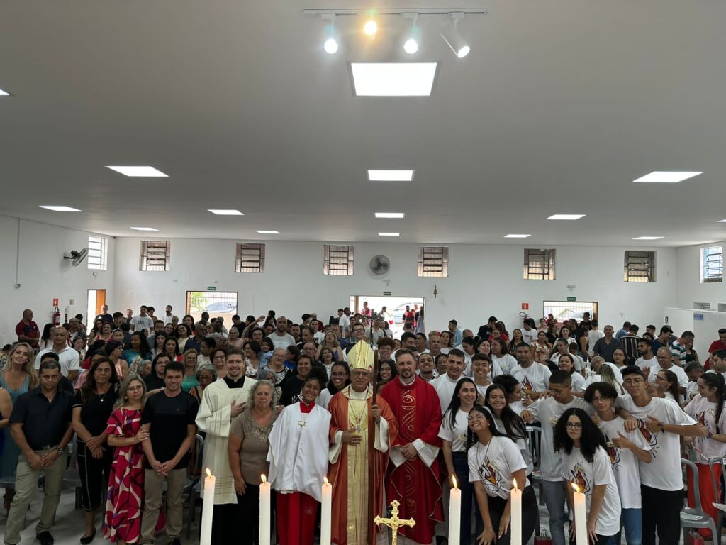 Dom Carlos Silva preside missas em paróquias e em hospital - Jornal O São Paulo