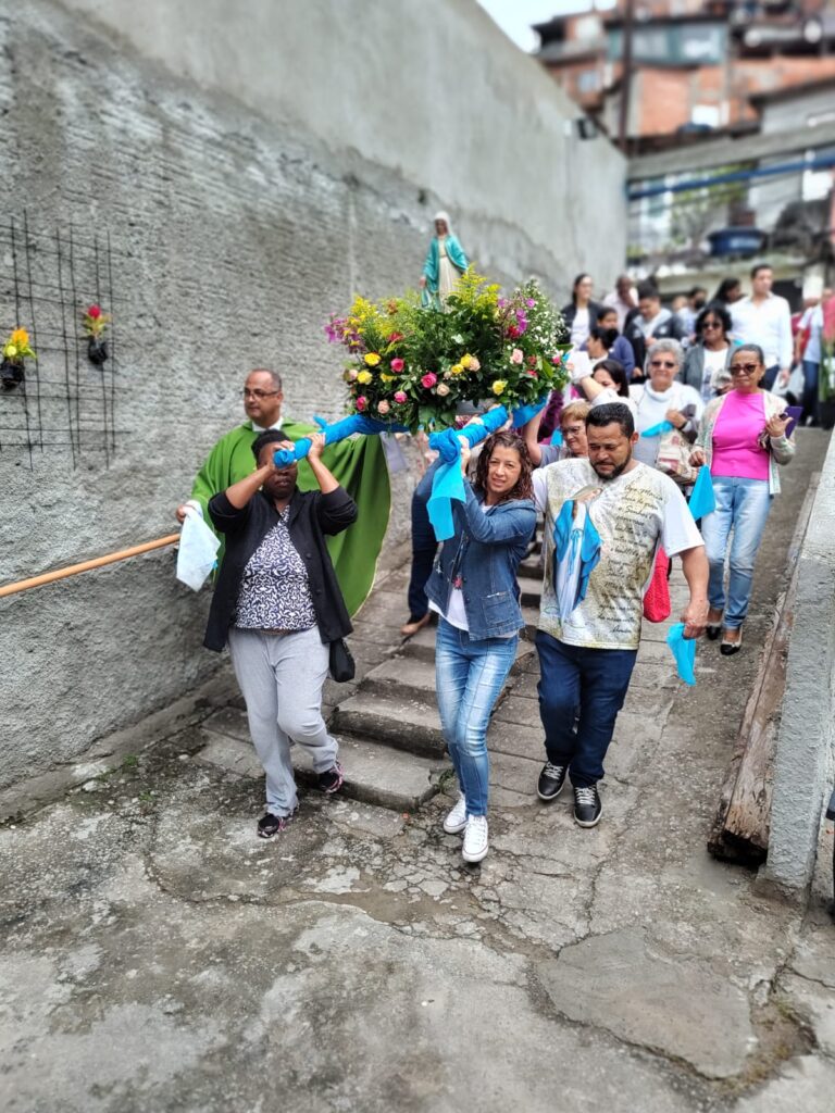 Crismas e formações pastorais mobilizam paróquias na Brasilândia - Jornal O São Paulo