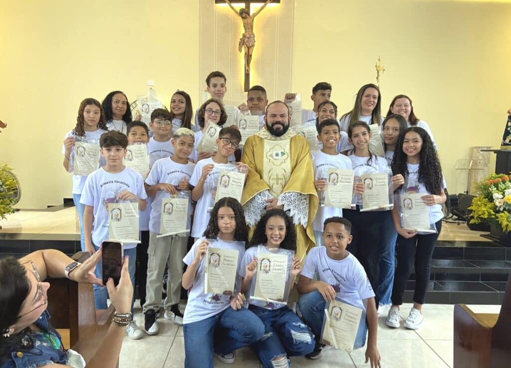 Dom Carlos Silva preside missas em paróquias e em hospital - Jornal O São Paulo