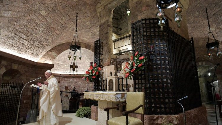 Papa à família franciscana: apoiem firmemente a Igreja, reparem-na por meio do exemplo e do testemunho - Jornal O São Paulo