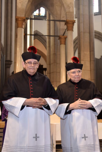 Cardeal Scherer dá posse a dois novos cônegos na Arquidiocese de São Paulo
