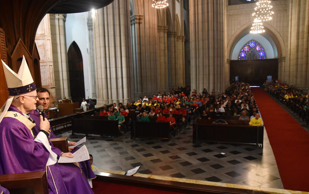 Natal dos Pobres: todos são bem-vindos à mesa para a ceia natalina - Jornal O São Paulo