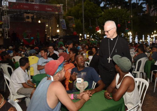 Natal dos Pobres: todos são bem-vindos à mesa para a ceia natalina - Jornal O São Paulo