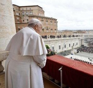Urbi et Orbi: dizer ‘não’ à guerra, viagem sem destino, loucura indesculpável, pede o Papa - Jornal O São Paulo
