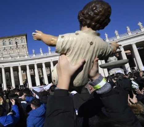 Papa no Angelus: mostrar a luz verdadeira, que é Jesus, com o testemunho de vida - Jornal O São Paulo