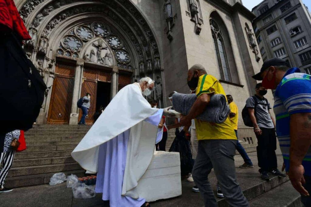 ‘Ódio aos pobres’ é motivação principal da proposta de CPI, diz Padre Júlio Lancellotti - Jornal O São Paulo