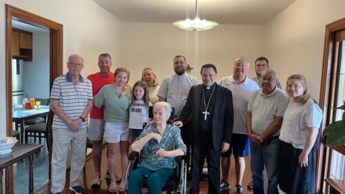 Dom Cícero Alves de França visita a Irmã Judith Lupo - Jornal O São Paulo