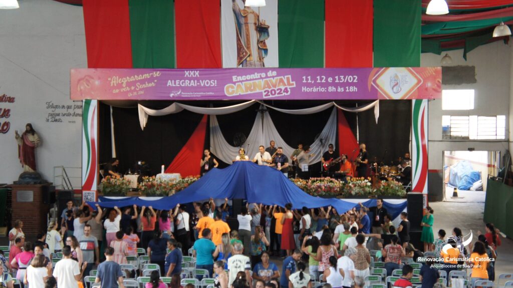 Centenas de pessoas participam do 1º dia do ‘Alegrai-vos’ em SP - Jornal O São Paulo