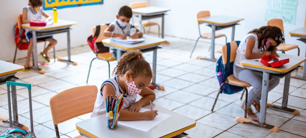 No Brasil, 56% das crianças do 2º ano do Ensino Fundamental não aprenderam a ler e escrever - Jornal O São Paulo