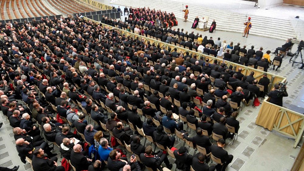 Papa pede a sacerdotes que não se esqueçam da ternura, misericórdia e perdão - Jornal O São Paulo