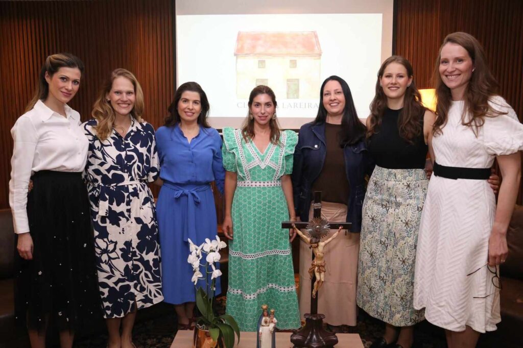 No Clube da Lareira, mulheres valorizam a essência da fé, dos bons costumes e do amor em família - Jornal O São Paulo