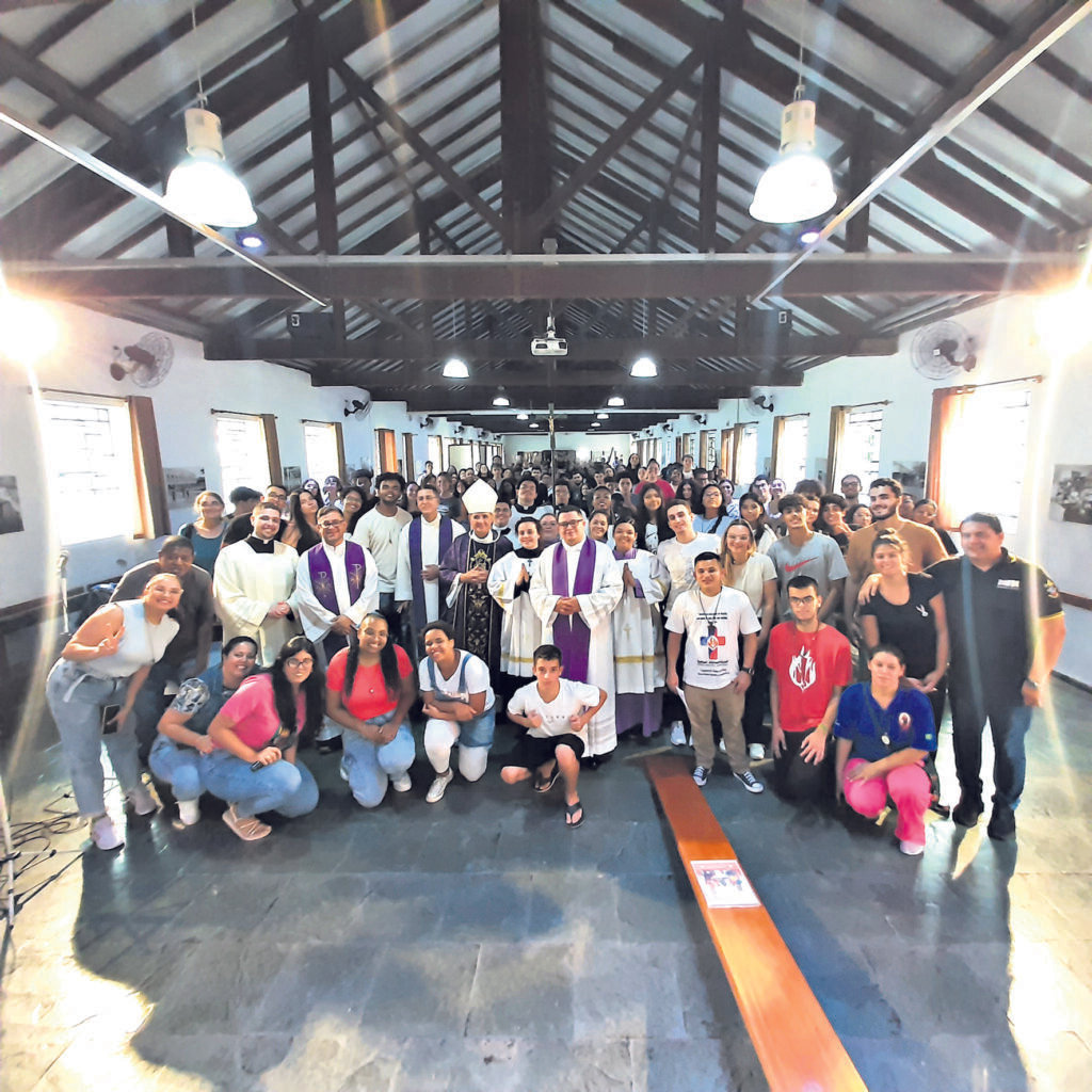 Em retiro quaresmal, jovens se dispõem a trilhar o autêntico caminho da fé - Jornal O São Paulo