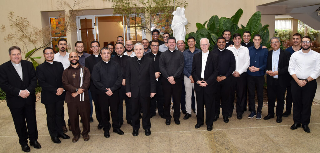 Núncio Apostólico ressalta o papel das faculdades de Teologia e de Direito Canônico para confirmar a fé e a comunhão da Igreja - Jornal O São Paulo