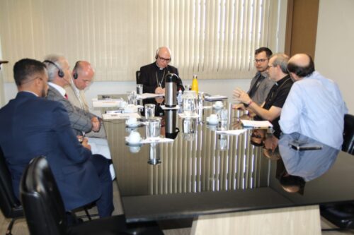 Representantes do Bank Für Kirche und Caritas chamam a atenção para o cuidado com a ética nos investimentos - Jornal O São Paulo