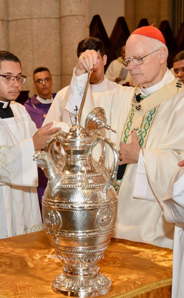 ‘Pela graça de Deus e pela unção do Espírito Santo, somos ministros de Cristo’ - Jornal O São Paulo