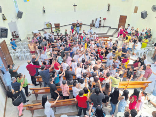 Dom Carlos Silva celebra a Semana Santa na Área Pastoral Santo Antônio - Jornal O São Paulo