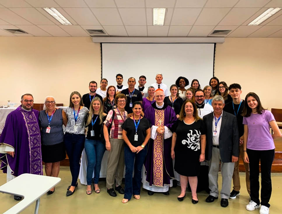 Dom Odilo celebra missa e abençoa Centro de Parto Humanizado na PUC-SP - Jornal O São Paulo