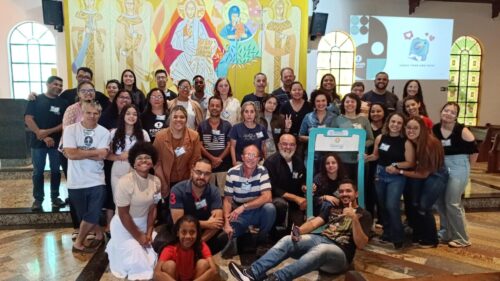 Brasilândia: Pascom promove curso de criação de artes em telefone celular - Jornal O São Paulo