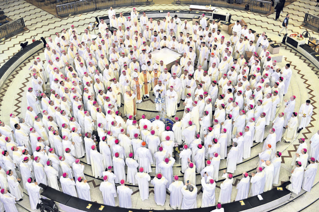 Bispos encorajam católicos brasileiros a serem testemunhas do diálogo e da comunhão - Jornal O São Paulo