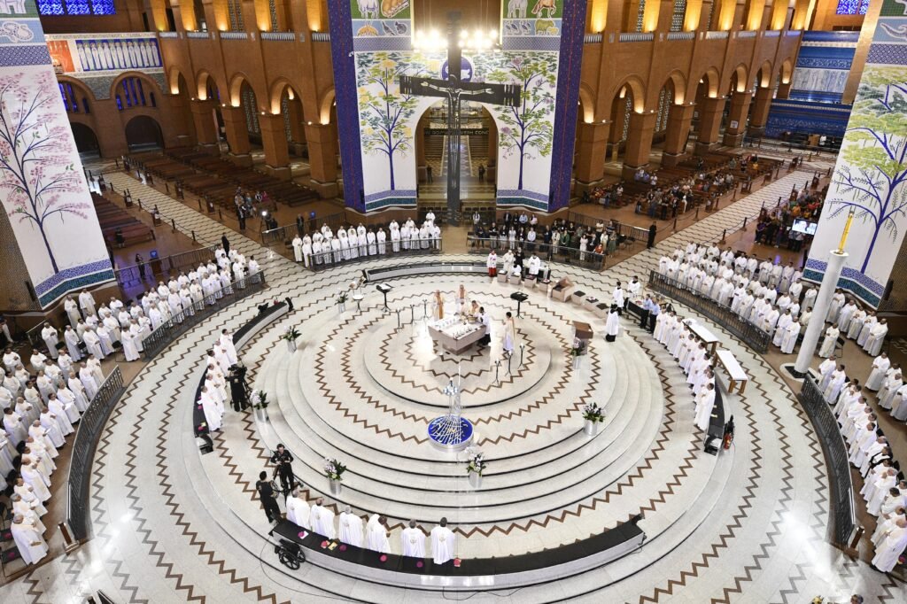 61ª AG CNBB: bispos falecidos em 2023 são recordados em missa no 3º dia da Assembleia - Jornal O São Paulo