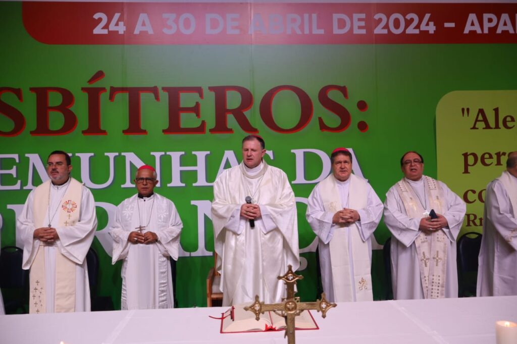 19º ENP: ‘Saúde Integral do Presbítero’ é o tema em destaque no penúltimo dia do evento - Jornal O São Paulo