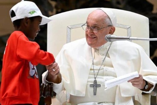 Francisco: Toda criança abandonada é um grito que se eleva a Deus - Jornal O São Paulo