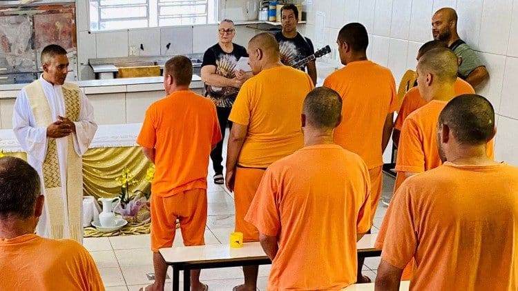 Pastoral Carcerária: presença do Papa junto a detentos dá esperança à realidade do Brasil - Jornal O São Paulo