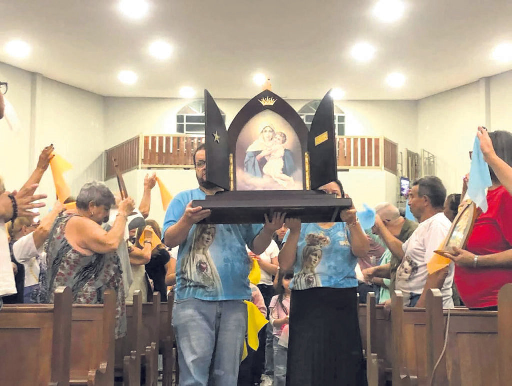 No Belém, Dom Cícero preside Crismas e festas patronais em paróquias - Jornal O São Paulo