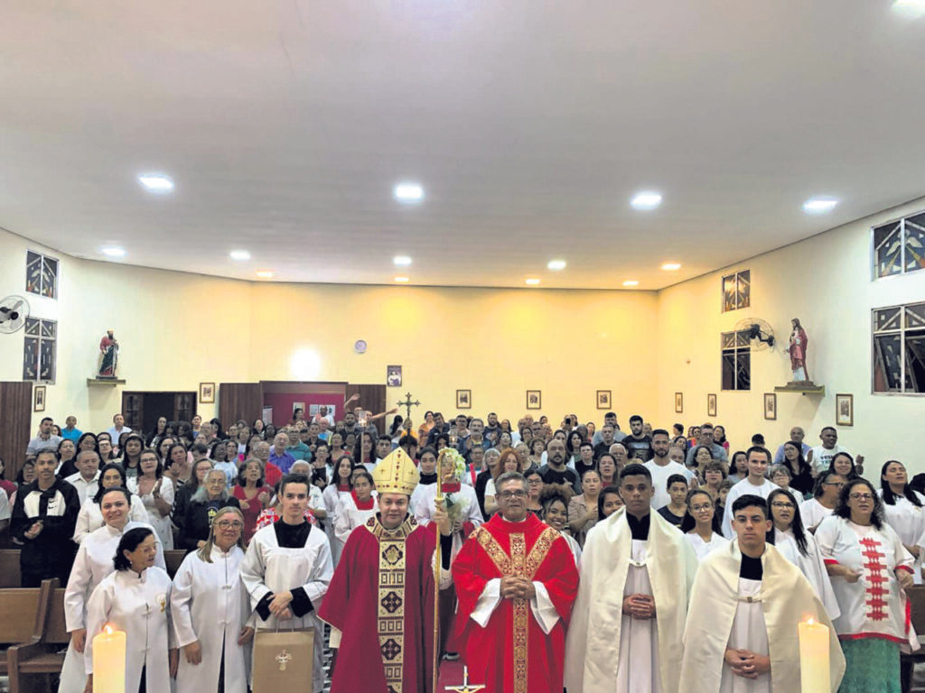 No Belém, Dom Cícero preside Crismas e festas patronais em paróquias - Jornal O São Paulo