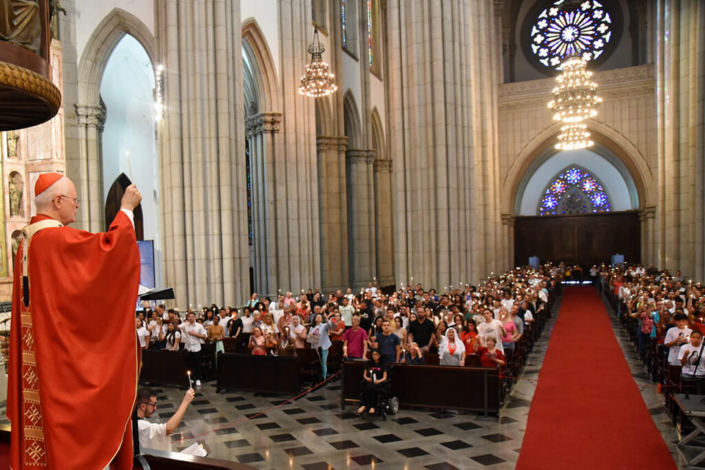 Dom Odilo aos jovens: ‘Vocês estão em boa companhia, animados e fortalecidos pelo amigo divino, o Espírito Santo’ - Jornal O São Paulo
