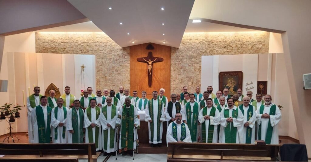 Clero Arquidiocesano realiza retiro em Atibaia - Jornal O São Paulo