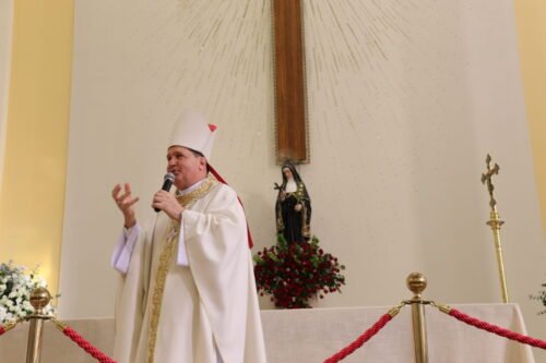 Dom Ângelo Mezzari, RCJ, preside crismas e festa de padroeira em paróquias - Jornal O São Paulo