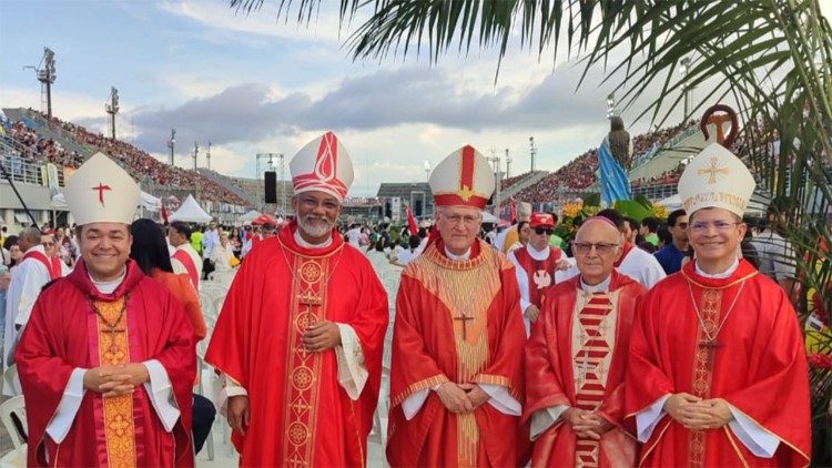 Mais de 80 mil pessoas celebram Pentecostes em Manaus - Jornal O São Paulo