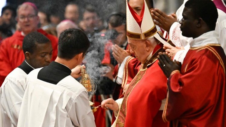 Papa no Domingo de Pentecostes: ‘Forte e gentil’, assim age o Espírito Santo - Jornal O São Paulo