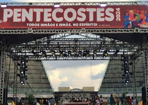 Mais de 80 mil pessoas celebram Pentecostes em Manaus - Jornal O São Paulo