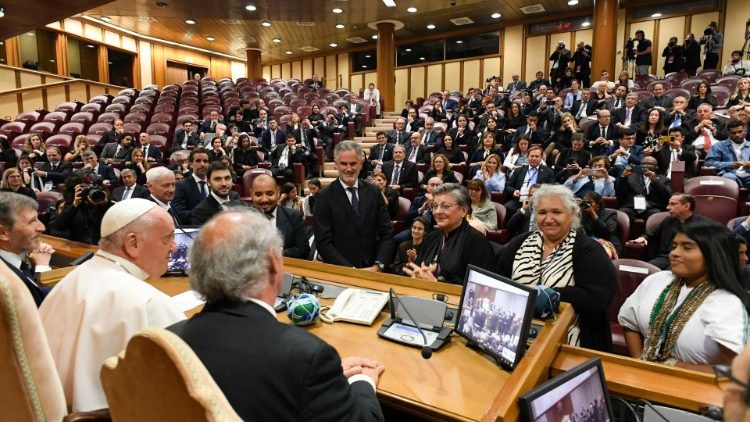 Francisco anima a redescobrir a dimensão lúdica da vida - Jornal O São Paulo