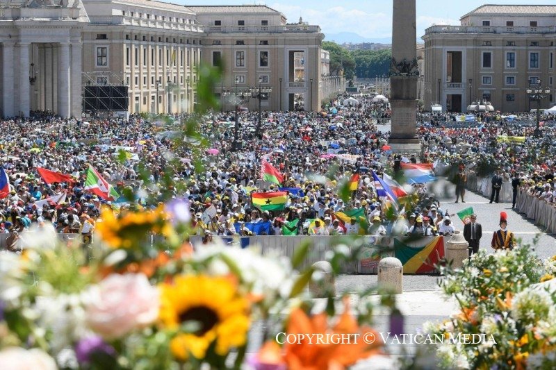 Papa e crianças lembram à humanidade: ‘O Espírito Santo nos acompanha na vida!’ - Jornal O São Paulo