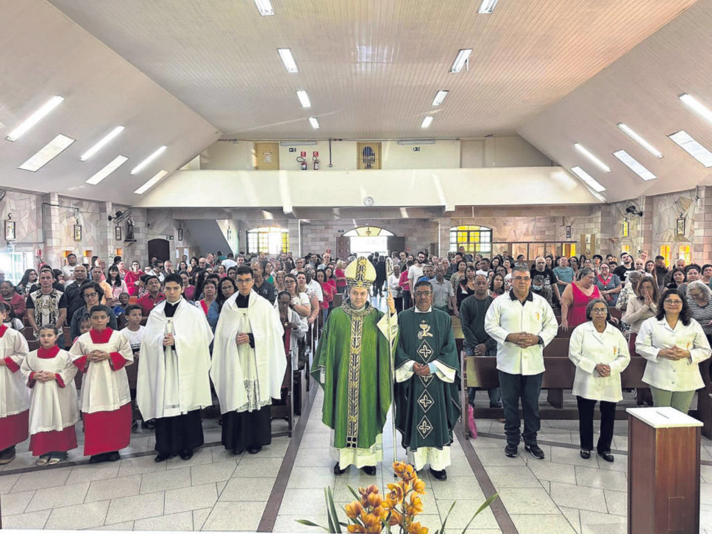 Clero, fiéis e bispo dão testemunho de fé em celebrações na Região Belém - Jornal O São Paulo